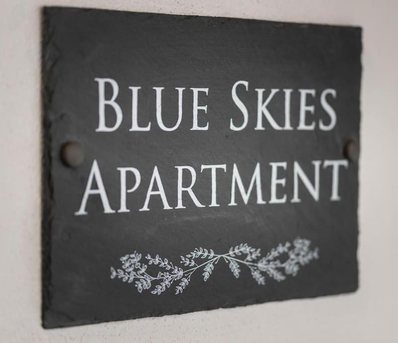 Blue Skies Apartment - Harbour Views Torquay Exterior photo
